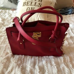 Micheal Kors purse